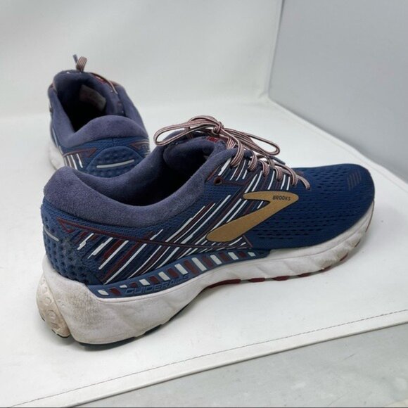 Brooks Adrenaline GTS 19 USA flag Starsand Stripes USA colors flag Patriot rare main image 8